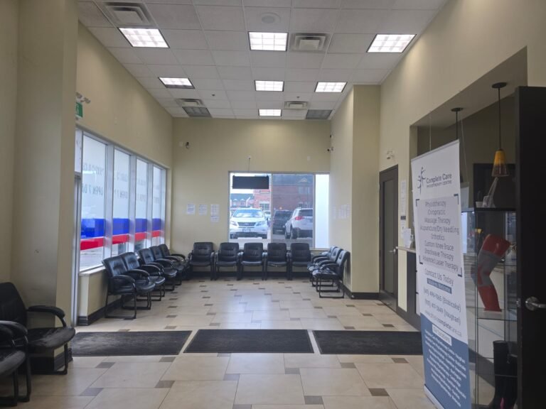 Walk-in clinic Medipharm Medical Centre in Maple ON